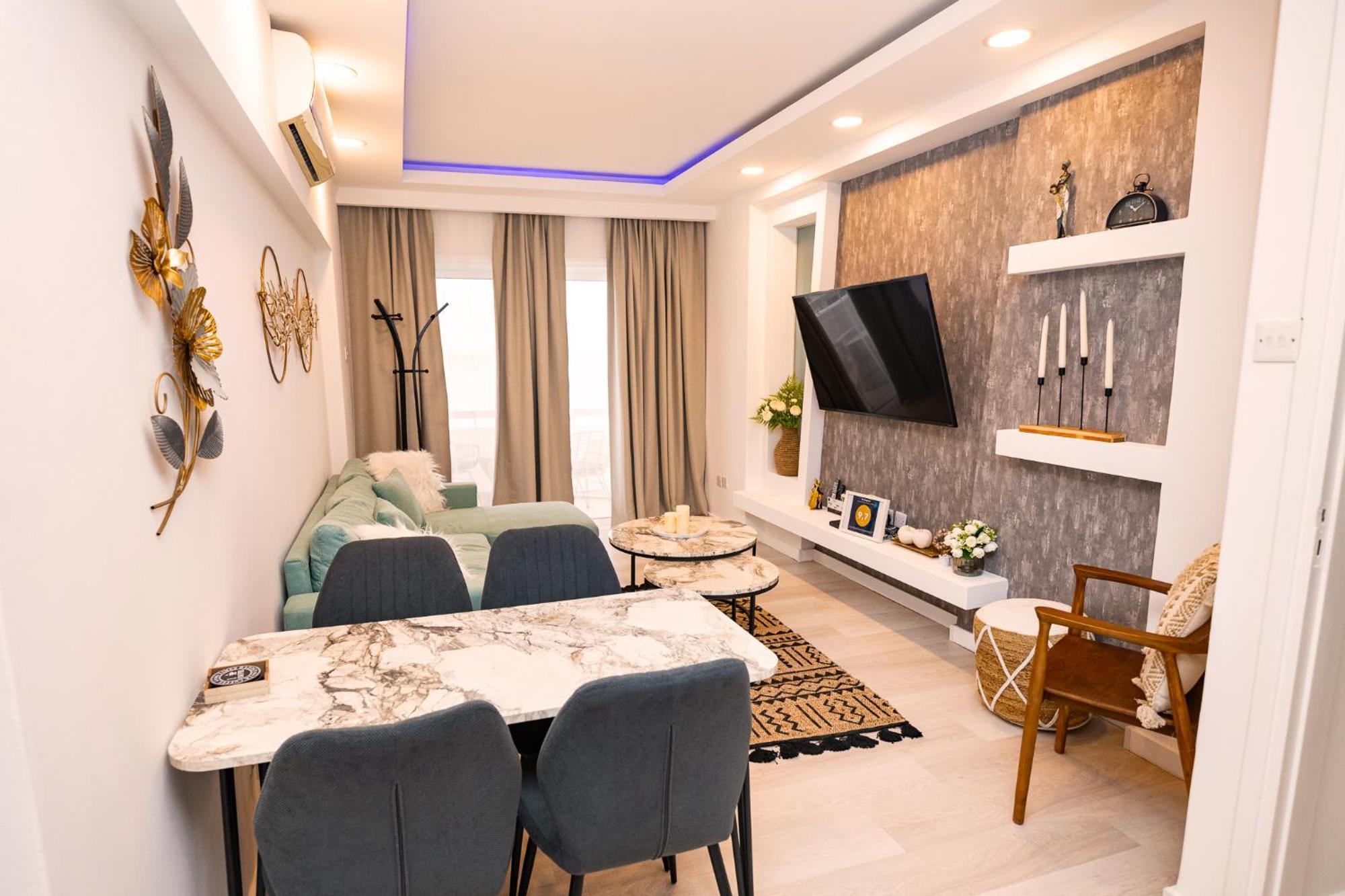 Lazuli Sea View Beachfront Ap 21 Larnaca Buitenkant foto