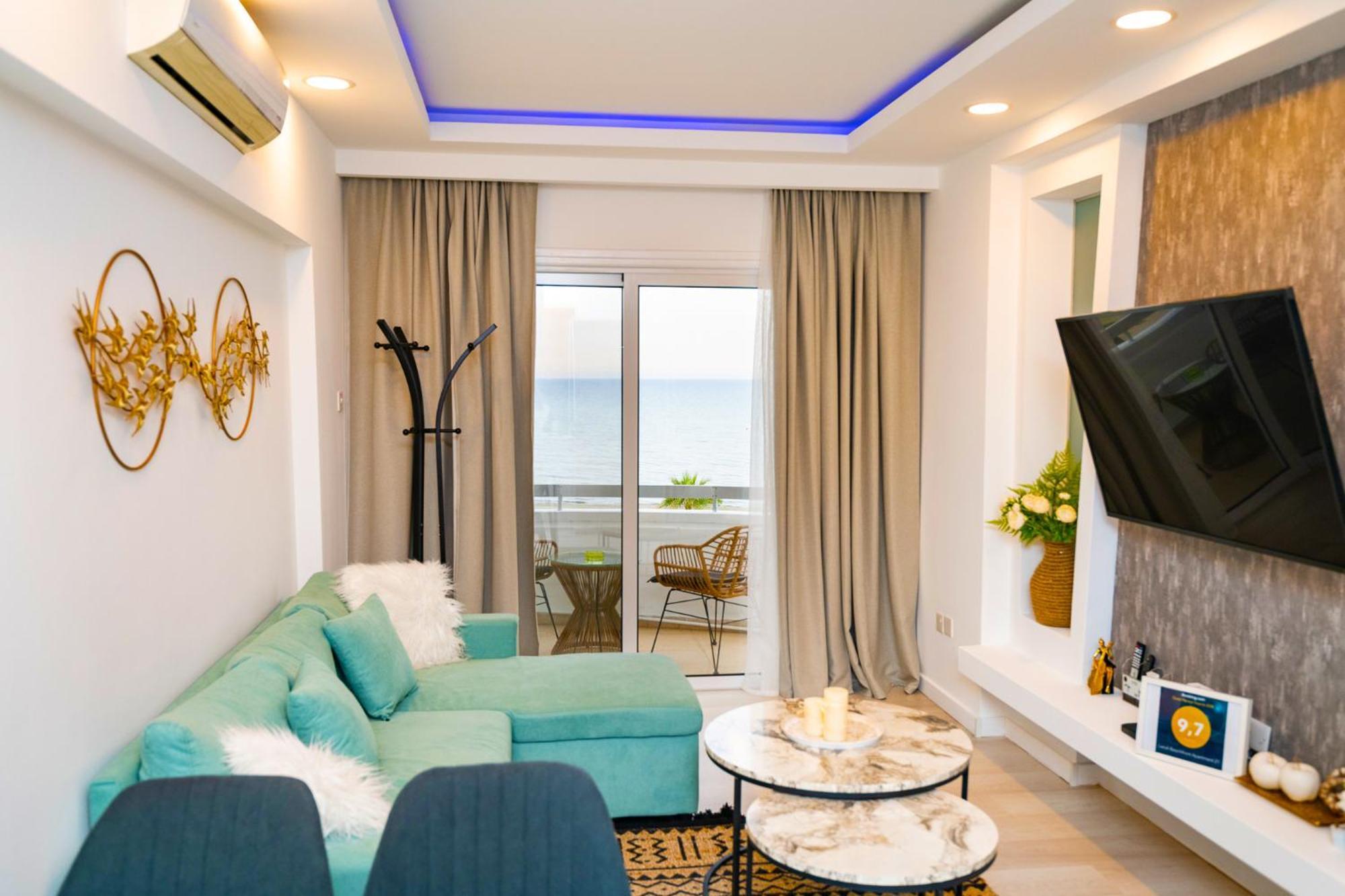 Lazuli Sea View Beachfront Ap 21 Larnaca Buitenkant foto